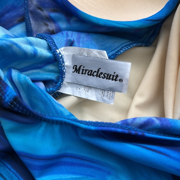 Miraclesuit Underwire Shaping Blue Watercolor One Piece Swimsuit - Size 8 - Picture 7 of 9